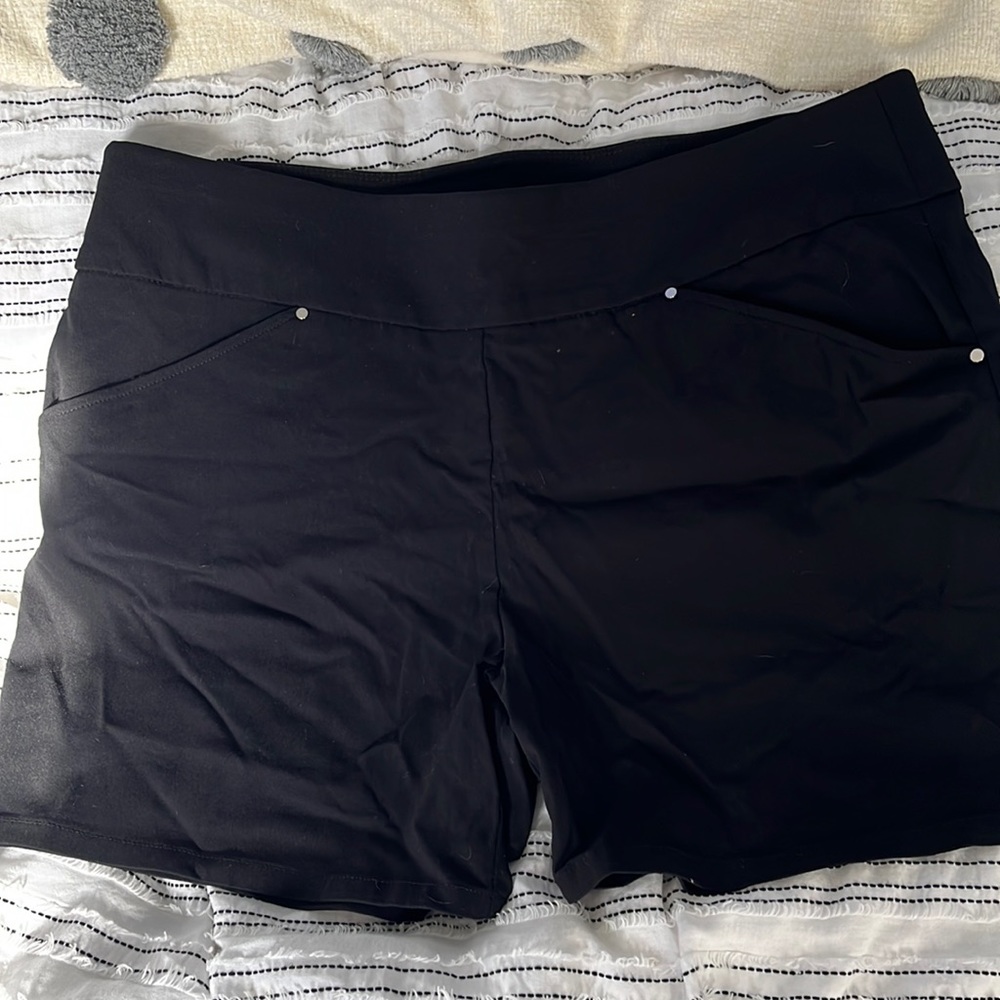 Black no zip dress shorts
